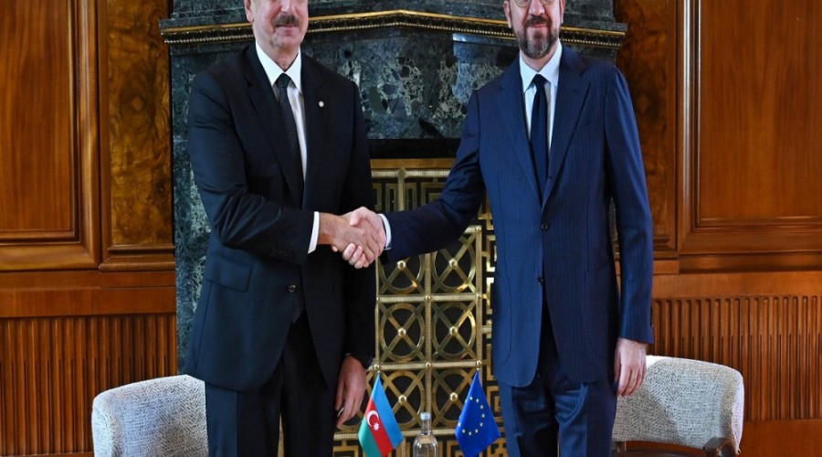 Началась встреча Президента Азербайджана с главой ЕС