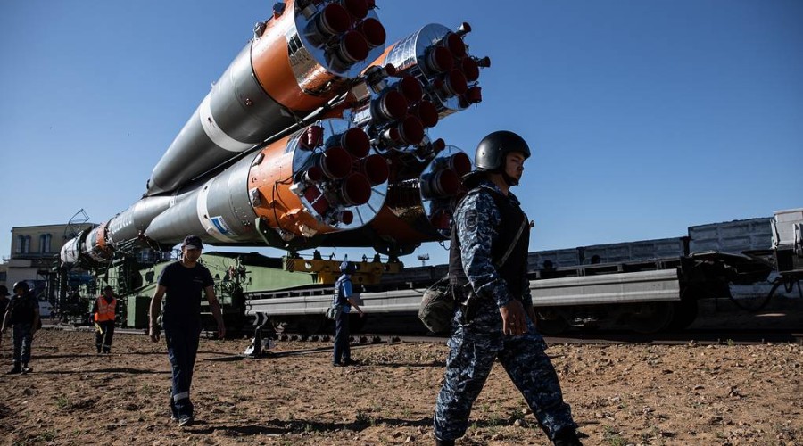 Soyuz-2.1a rocket installed on Baikonur launch pad