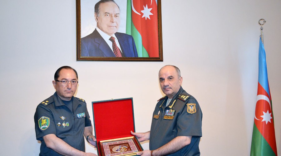 Azerbaijan, Uzbekistan discuss military cooperation