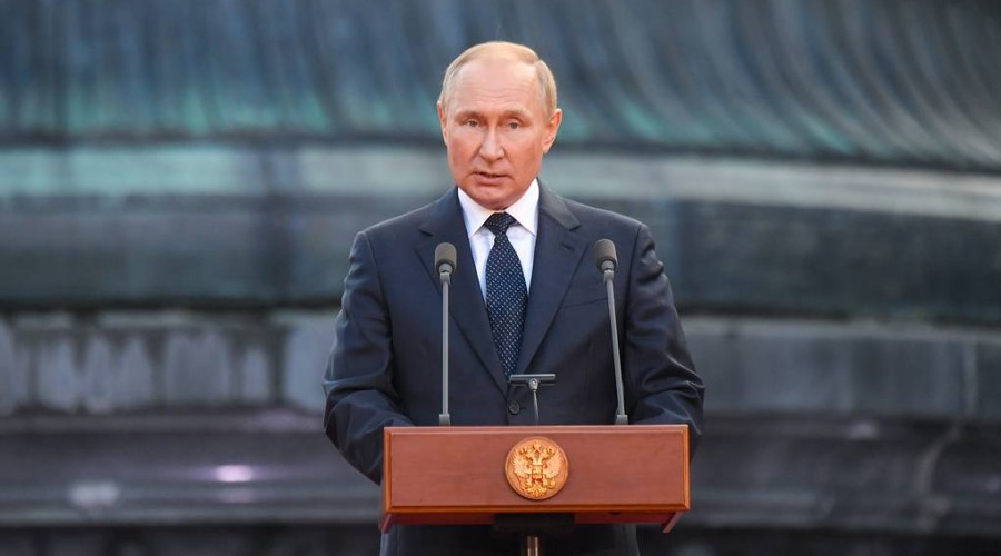 Russia will fight for its independence for great future, Putin says