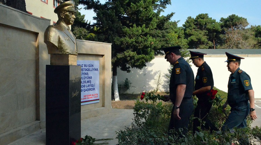 Qazaxıstan nümayəndə heyəti Hərbi Polis İdarəsini ziyarət edib