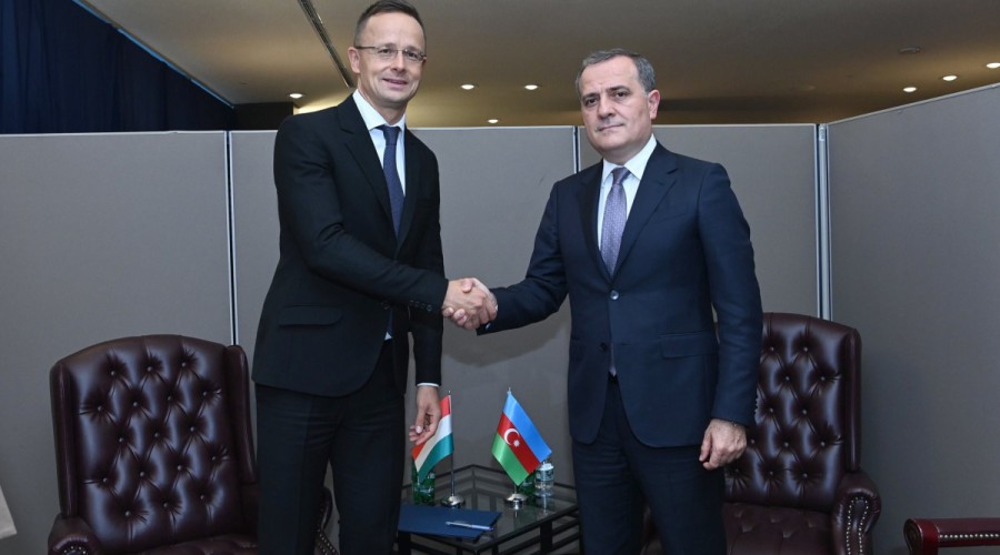 FMs Azerbaijan and Hungary meet in New York