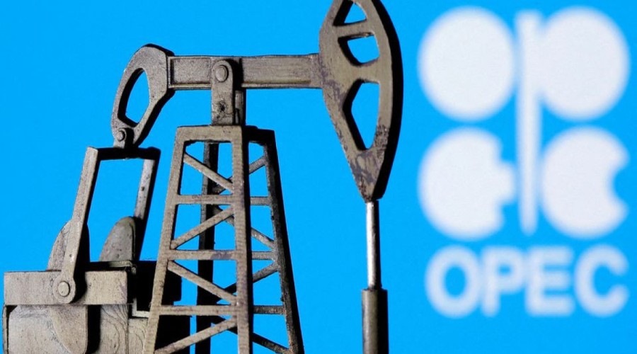 Oil holds steady on prospect of OPEC+ output cut, weaker dollar