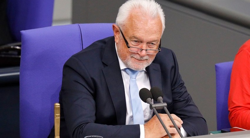 A criminal case may be opened against the vice-speaker of the Bundestag for insulting Erdogan