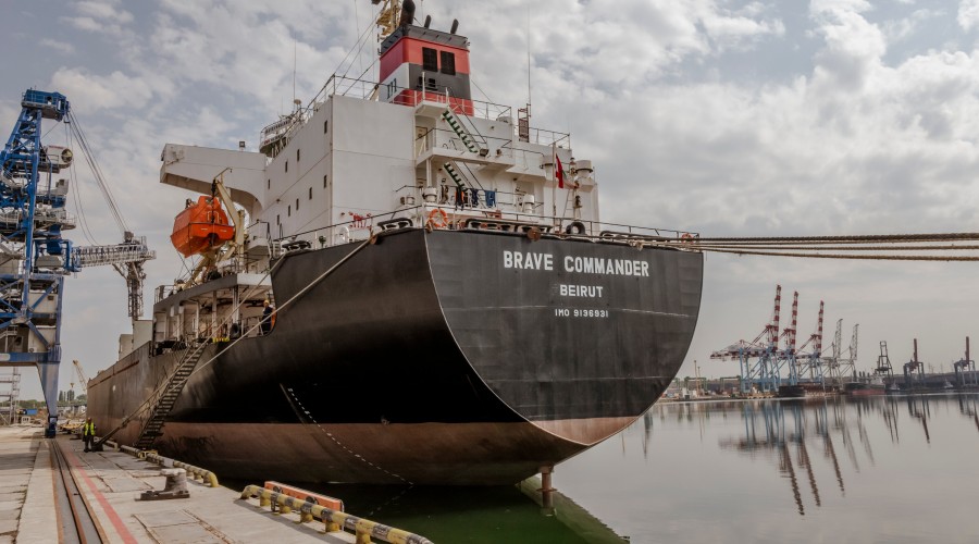 U.N. ship to deliver Ukrainian wheat to Somalia