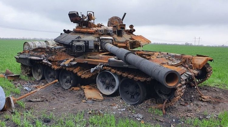 İşğalçılar Ukraynada dəhşət yaşadı - 370 canlı qüvvə, 44 tank, 1 təyyarə məhv edildi - FOTO