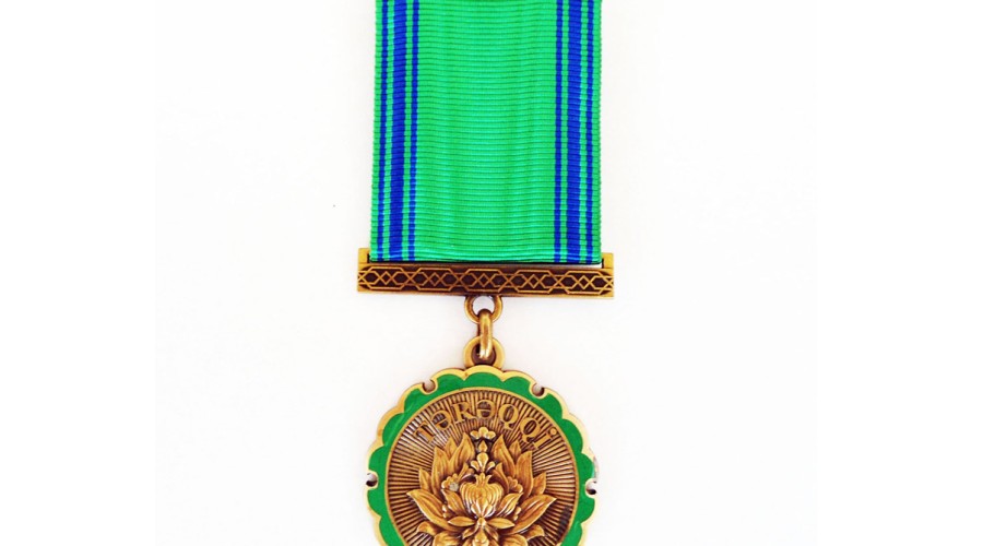 Bu təhsil işçilərinə "Tərəqqi" medalı verildi - SƏRƏNCAM