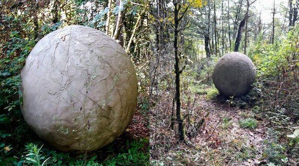 Soçi meşəsində naməlum nəhəng metal toplar tapılıb: Haradan peyda olduğu araşdırılır - FOTO