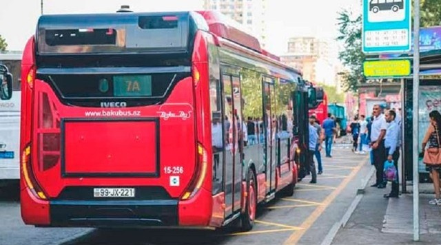 Bakıda 169 avtobus gecikir