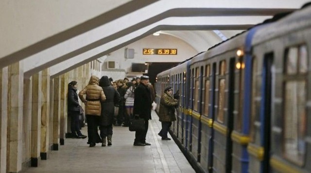 Kiyevdə metronun hərəkəti dayandırıldı