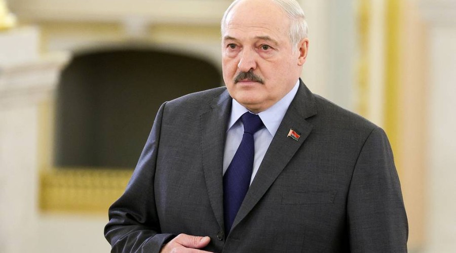Qərb Ukraynanı Belarusla müharibəyə sövq edir - Lukaşenko