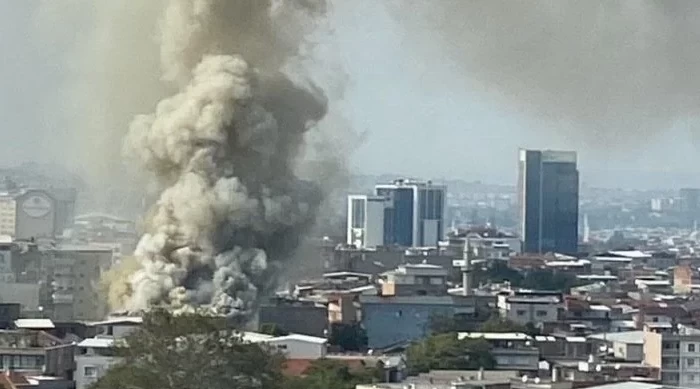 Türkiyədə fabrik yandı