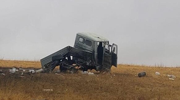 Erməni hərbçiləri daşıyan maşın minaya düşdü - Foto