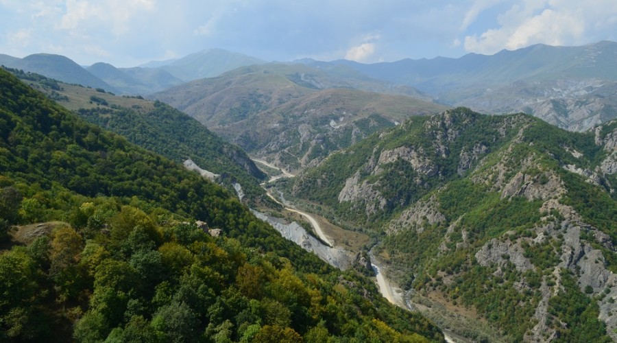 На освобожденных территориях начался посев различных культур