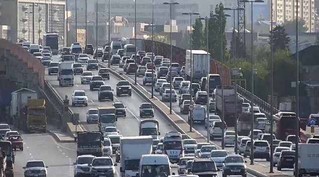 Bakıda sıxlıq olan yollar - SİYAHI