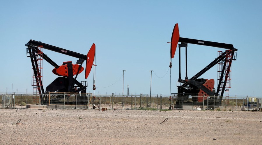 Oil prices extend gains on China demand hopes