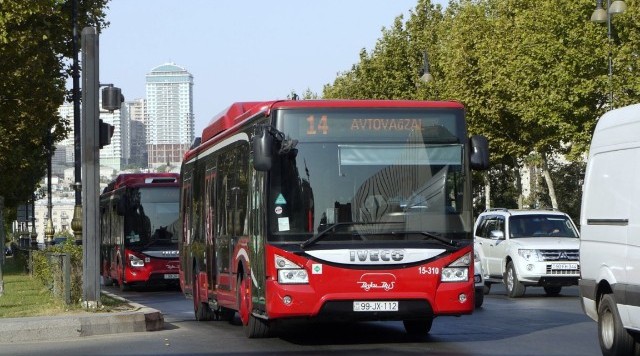 Bakıda avtobus qəzası baş verib