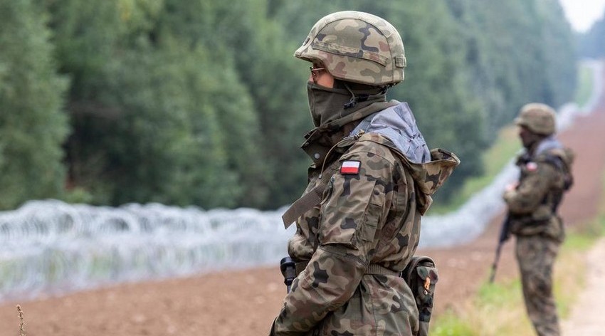 Polşada bəzi hərbi bölmələrin döyüş hazırlığı artırılıb