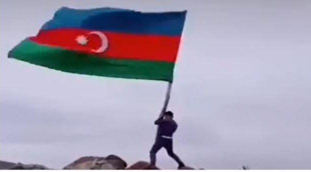 Güney Azərbaycanda bayrağımız dalğalanır - Video
