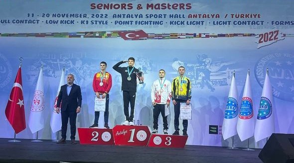 Millimiz böyüklər və veteran kikboksçular arasındakı Avropa çempionatını 17 medalla tamamlayıb – FOTO