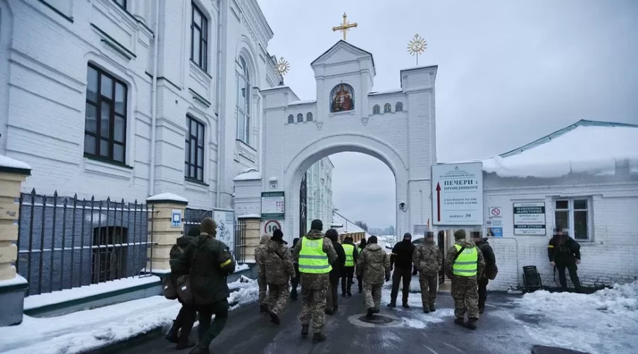 Ukraine monastery raid as SBU targets Russian agents