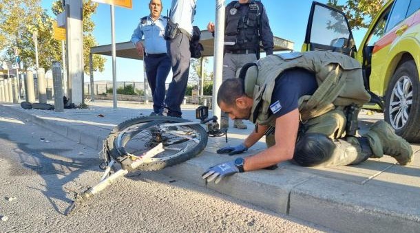 One person was killed and 3 Palestinians were arrested in two explosions in Jerusalem