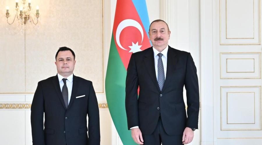 Ilham Aliyev accepted the credentials of the new ambassador of Moldova