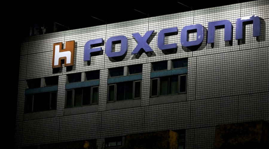 More than 20,000 new hires have left Apple supplier Foxconn's Zhengzhou plant in China - Foxconn source