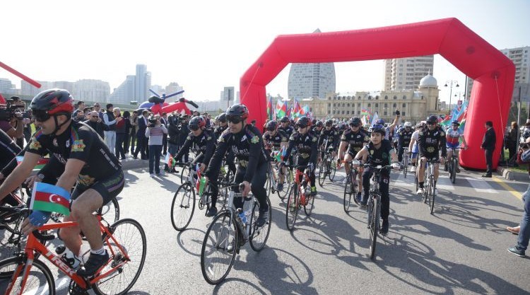 End violence against women and girls in Baku! a bicycle rally is held under the slogan