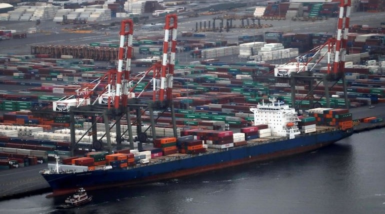 Global shipping growth at risk from economic gloom