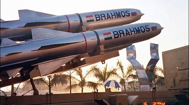 Hindistan "Brahmos" raketini sınaqdan keçirdi