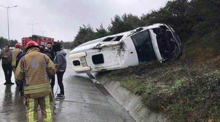 Türkiyədə mikroavtobus aşdı - Xeyli sayda insan xəsarət aldı