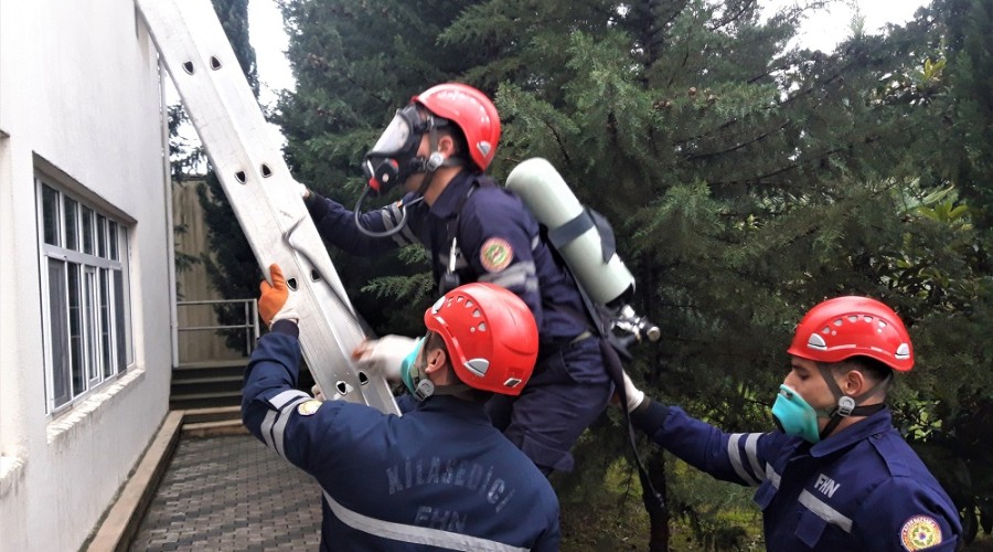 В южных регионах МЧС провело учения на тему спасения при пожаре