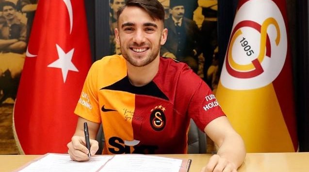 "Qalatasaray" oyunçusu ilə müqaviləni uzatdı