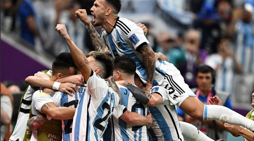 Аргентина победила Нидерланды по пенальти и вышла в полуфинал ЧМ-2022