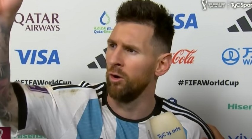 Lionel Messi Niderland millisinin futbolçusunu təhqir edib