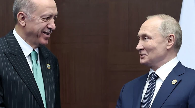 Erdogan, Putin discuss Syria border corridor, gas hub by phone