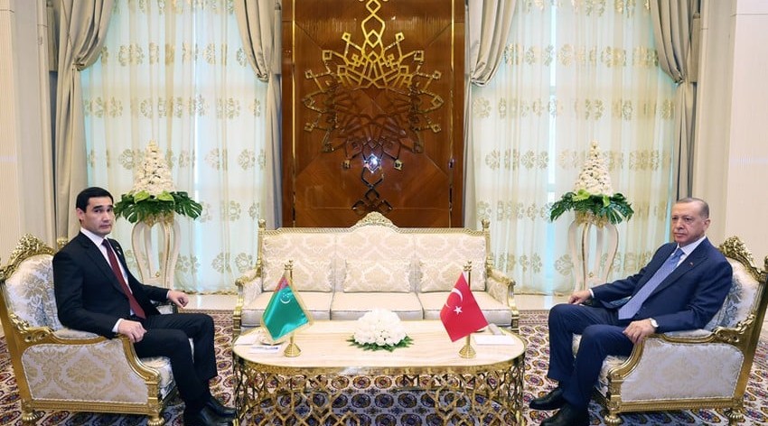 Presidents of Turkiye and Turkmenistan hold meeting