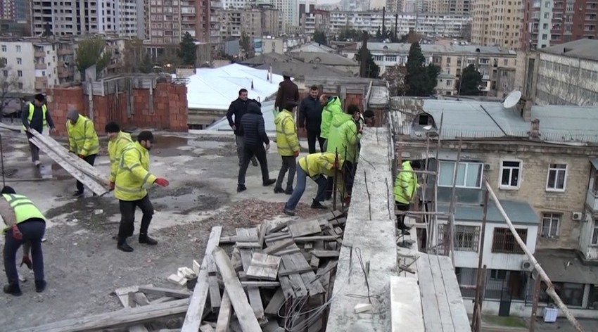 В Баку сносят незаконные постройки - ВИДЕО