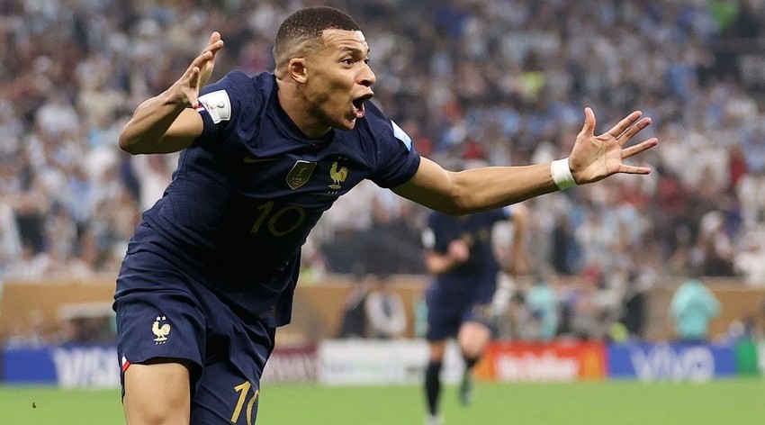 Kilian Mbappe dünya çempionatlarının tarixinə düşüb