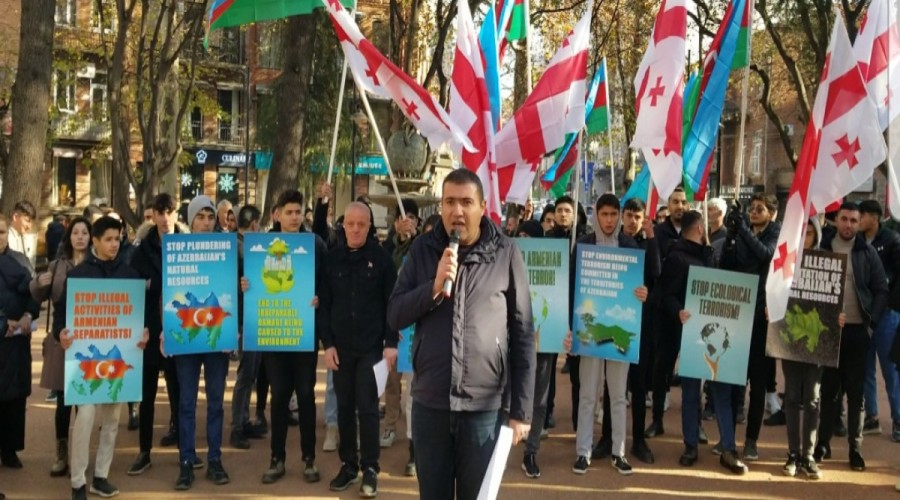 Support action for Azerbaijani eco-activists on Lachin-Khankandi road held in Tbilisi