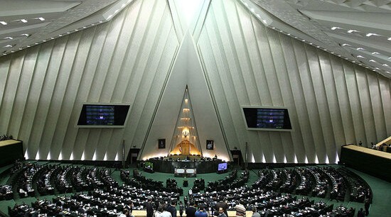 The deputy of the Iranian parliament resigns