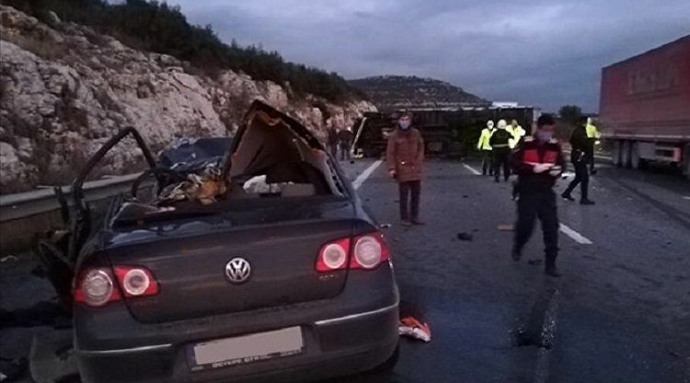 6 people died and 5 people were injured in a road accident in Turkey