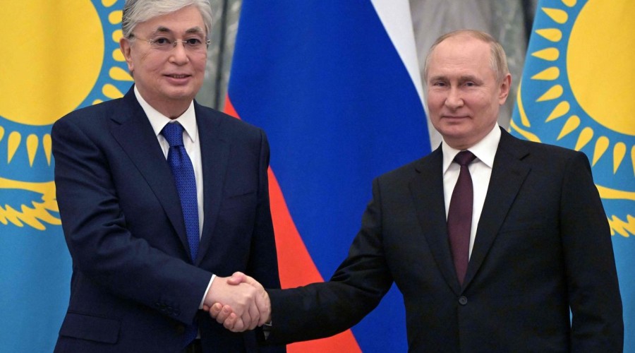 Putin mulls energy sector with Tokayev