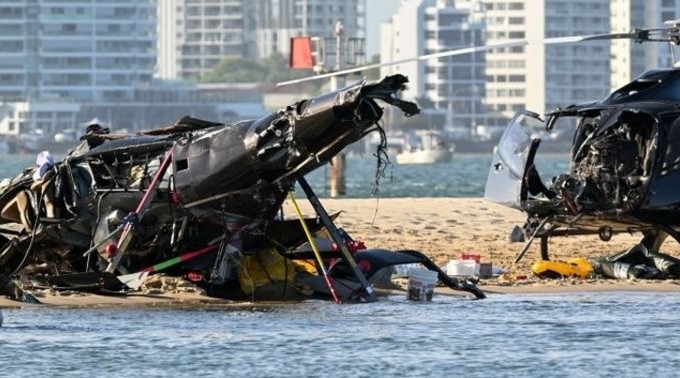 2 helikopter toqquşdu - Ölən və yaralananlar var