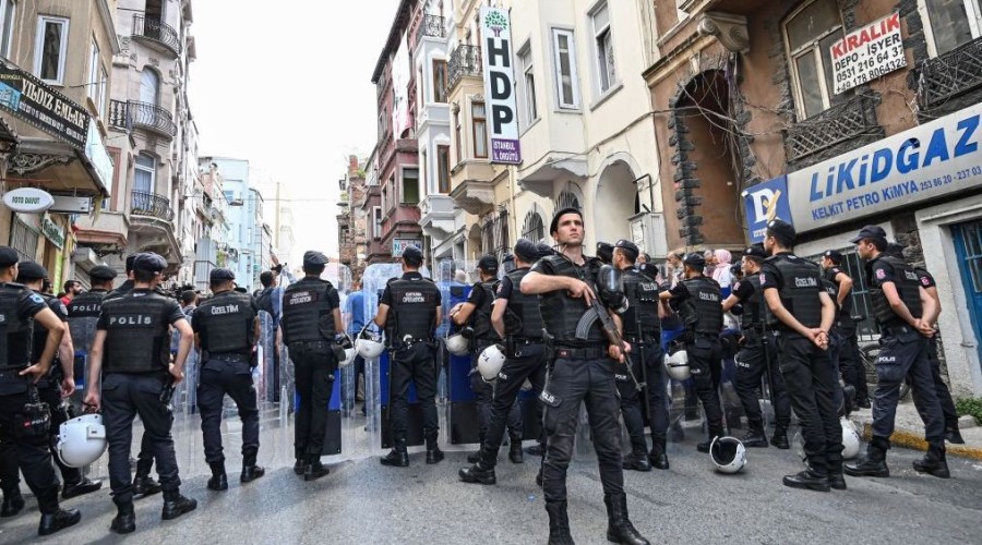 People who wanted to kill a deputy from the ruling party in Turkey were arrested