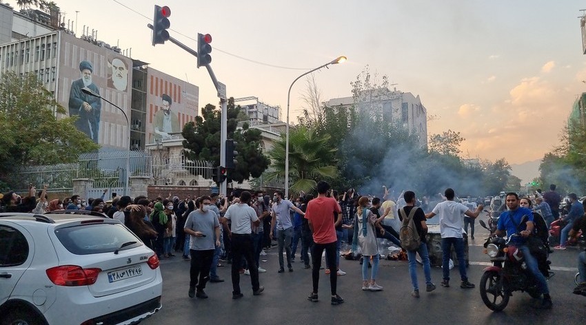 Over 70 media representatives arrested in Iran protests