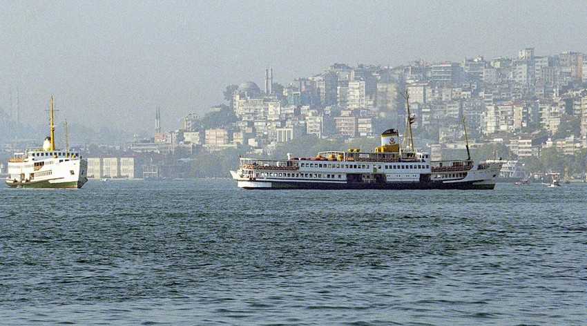 Traffic temporarily suspended in Bosphorus