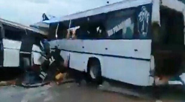 İki avtobus toqquşub, 40 nəfər ölüb, 70-dən çox insan yaralanıb