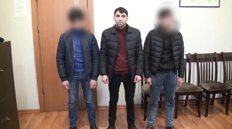 В Товузе задержаны несовершеннолетние наркокурьеры